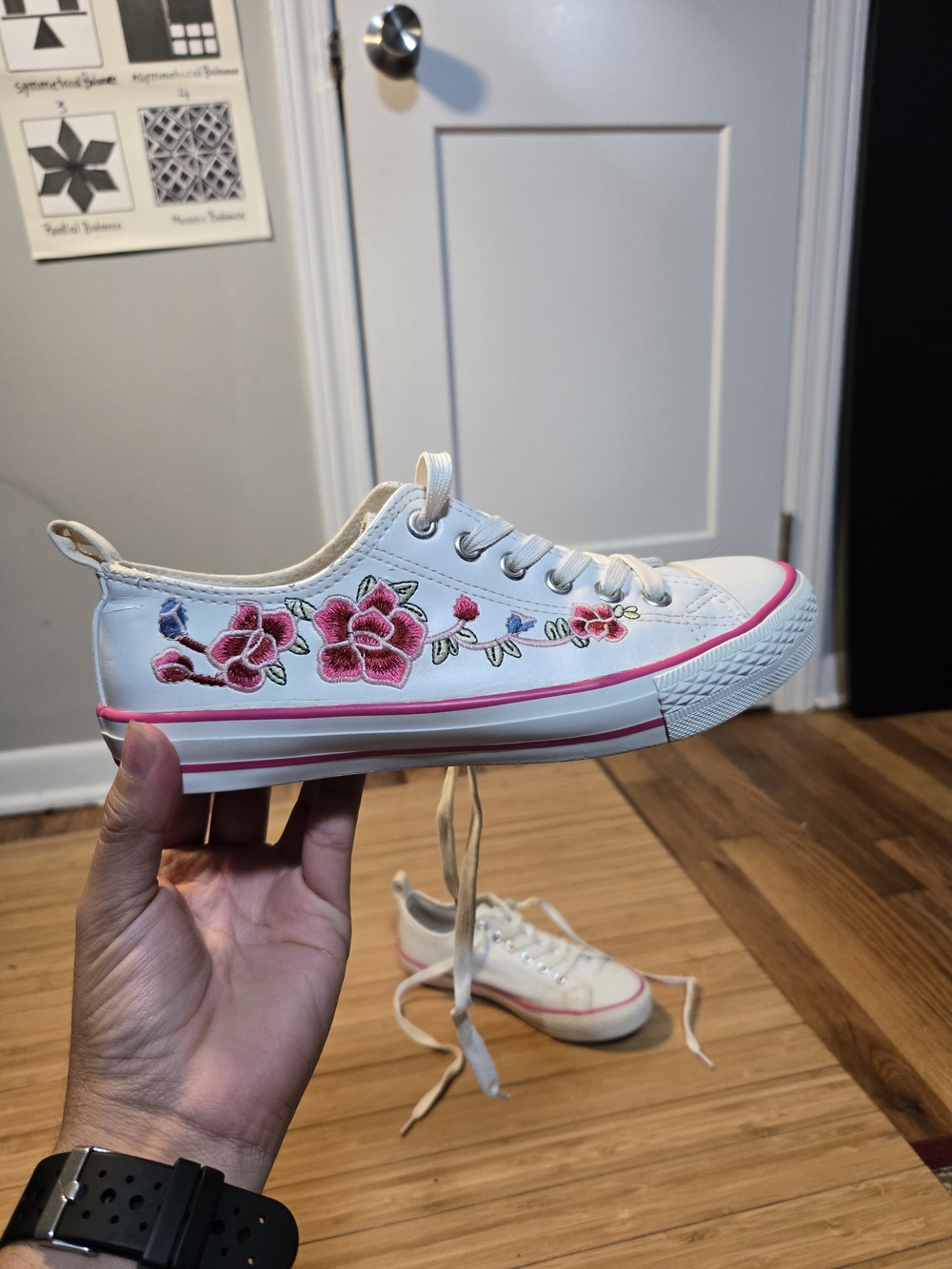 Primark White Low-Top Sneakers with Pink Floral Embroidery